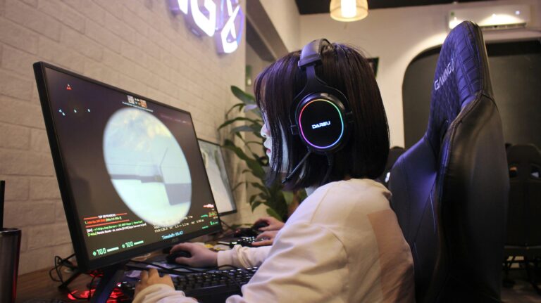 Headset for Online Games